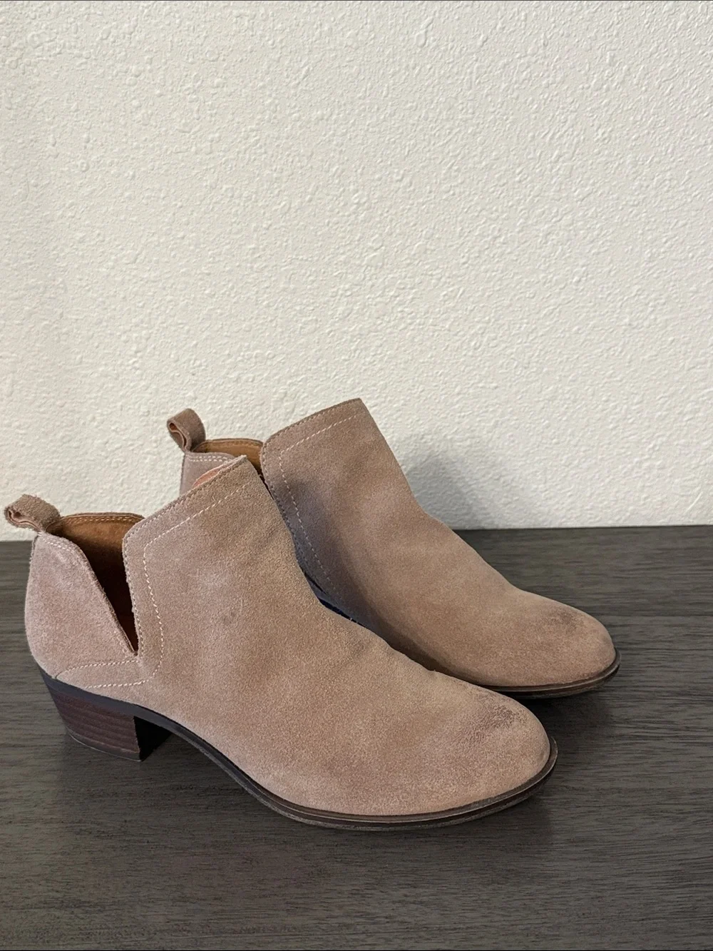 Lucky Brand Bollo Tan Suede Side Cutout Ankle Booties 6.5M LK-BOLLO
